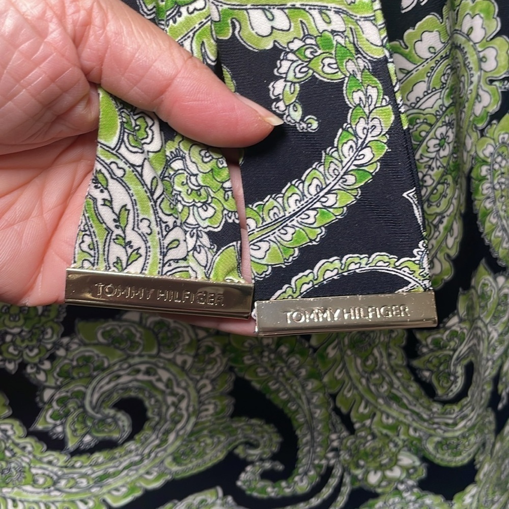 Tommy Hilfiger green with navy paisley print front tie dress sz 8 - Picture 3 of 5